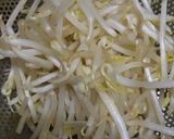 豚バラとニラもやしのポン酢炒め作り方2写真