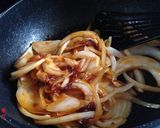 XO醤と新玉ねぎのピリ辛スープ。作り方1写真