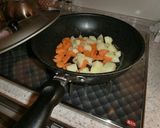 朝ごはんに！じゃがいも・にんじん炒め☆作り方3写真