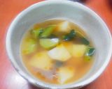ブロッコリー茎とじゃが芋の中華スープ作り方3写真
