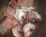 鯛の中骨と頭の味噌汁♪作り方1写真