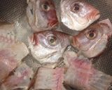 鯛の中骨と頭の味噌汁♪作り方2写真