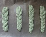 ほうれん草&ピザチーズの三つ編みパン作り方6写真