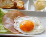 朝食に☆ハムエッグチーズトースト作り方1写真