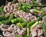 ☆豚肉とアスパラのケチャマヨソース☆作り方3写真