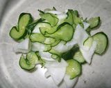 きゅうりと大根のにんにく塩昆布漬け作り方3写真