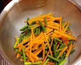野菜炒めの上に鳥もも肉ドーン！作り方6写真