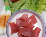マグロぶつ切りのわさび醤油和えトマト添え作り方1写真