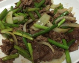 牛肉とにんにくの芽のオイスターソース炒め作り方7写真