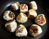 【鍋に】ふんわり焼つくね～はんぺん入り～作り方6写真