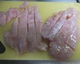 ブロッコリーと鶏むね肉の炒め物作り方2写真