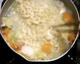 インスタントラーメンに野菜たっぷり作り方4写真