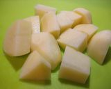 新じゃがと鶏肉のトマト煮込み☆作り方3写真