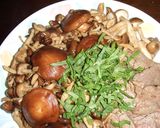 大葉にんにく醤油で☆焼き肉ときのこ炒め☆作り方3写真