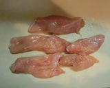 しっとり柔らか鶏胸肉炒め作り方1写真