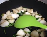 カブのバジルソース炒め作り方2写真
