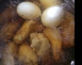 手羽元とゆで卵の甘辛煮作り方2写真