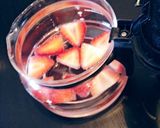苺の炭酸水♡作り方1写真
