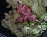 ご飯が進む！鶏肉とキャベツと卵の野菜炒め作り方3写真