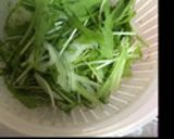 じゃことベーコンとトマトの水菜サラダ作り方2写真