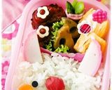 ＊キャラ弁おかず＊　お花ハンバーグ作り方5写真