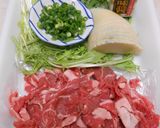 茹でたタケノコと牛細切れ肉の炒め物作り方1写真