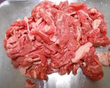 茹でたタケノコと牛細切れ肉の炒め物作り方2写真