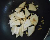 茹でたタケノコと牛細切れ肉の炒め物作り方12写真