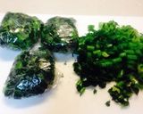 こうや豆腐と大根葉とぶなしめじの煮物作り方1写真
