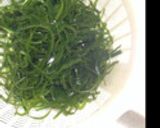 ★彩り鮮やか★切り昆布とカニカマのサラダ作り方1写真