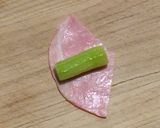 あまった餃子の皮で☆アスパラハムロール作り方1写真
