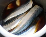 鰯のニンニク醤油煮作り方2写真