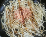 から揚げ粉のとろみでツナ缶モヤシ炒め♪作り方2写真