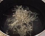 冷凍ギョウザでスープ作り方1写真