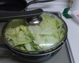 ひき肉の肉巻き！？　春キャベツとの蒸し煮作り方6写真