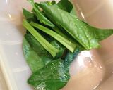お弁当に♪ほうれん草ｉｎ竹輪の卵焼き作り方1写真