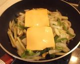 チーズＯＮ！新じゃが＆新玉ねぎの旨塩炒め作り方6写真