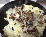 豚肉と春キャベツのトマト炒め作り方3写真