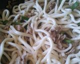 豚肉とピーマンのオイスター味噌焼きうどん作り方2写真