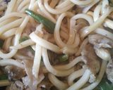 豚肉とピーマンのオイスター味噌焼きうどん作り方3写真