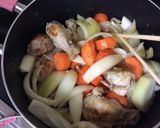 野菜たっぷり♪手羽元ガーリックスープ煮作り方5写真