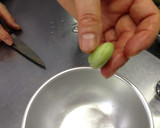 そら豆と湯葉の茶碗蒸し〈やよい会〉作り方1写真