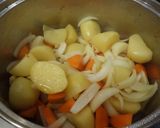 肉じゃが『まずは甘辛に炒めて～』作り方3写真