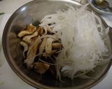 新玉ねぎと焼き椎茸のちりめんサラダ作り方3写真
