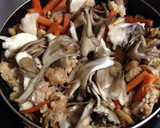 鶏ひき肉ときのこの炊き込みご飯♬作り方3写真