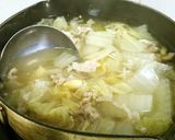 昆布だしベースの白菜と豚肉のスープ♪作り方4写真