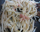 バター風味もやしとベーコンみそマヨ炒め☆作り方3写真