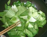 簡単✩牛肉とチンゲン菜のピリ辛炒め作り方3写真