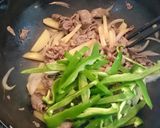 牛こま切れ肉と野菜のオムレツ作り方4写真