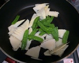 ☆春レシピ☆たけのこと絹さやの炒めもの作り方3写真